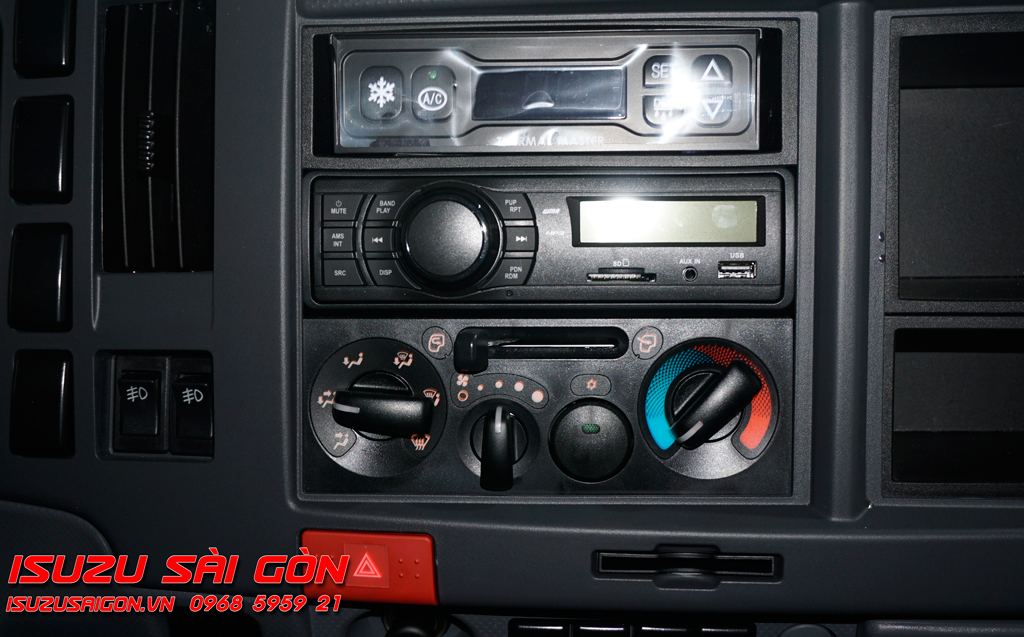 Xe Đông Lạnh Isuzu 1T9 QKR 210 QMR77HE5A 9